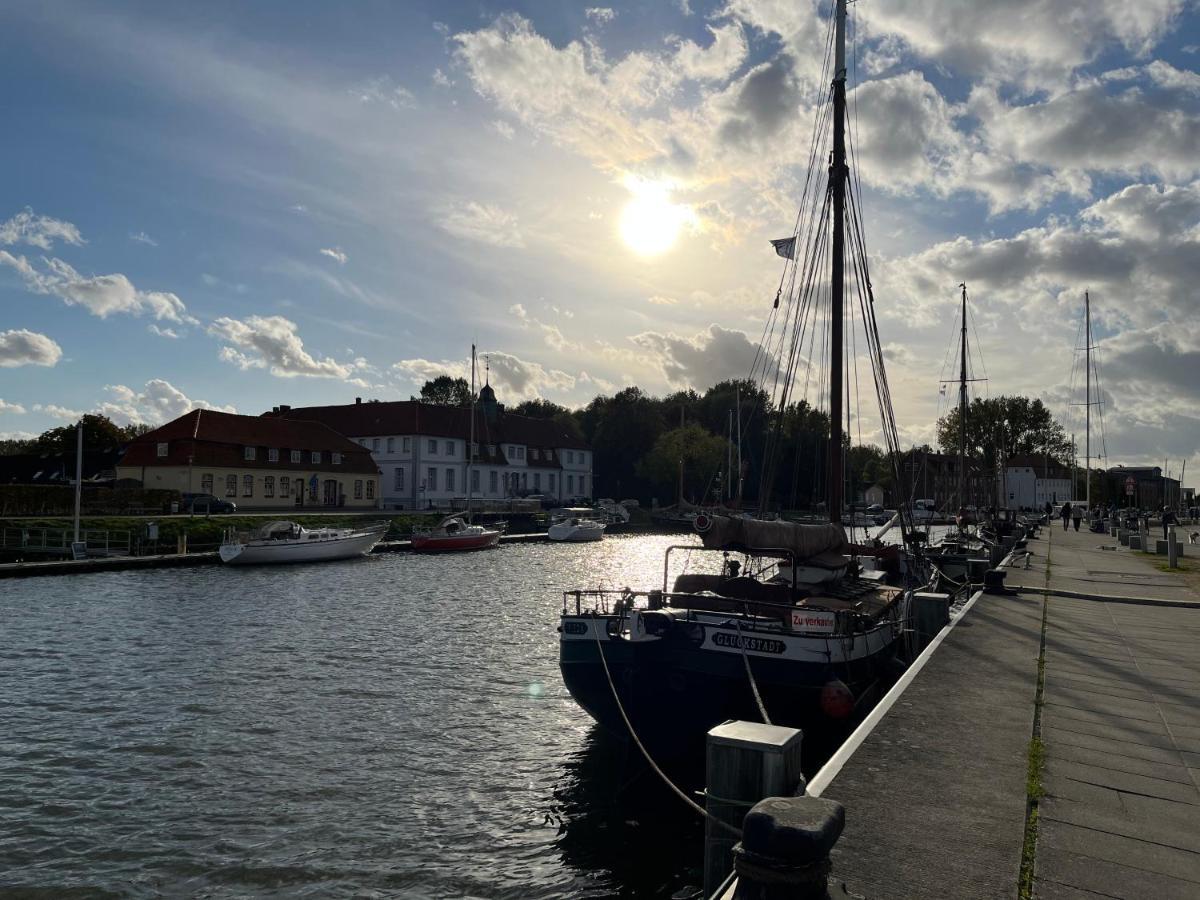Lykkefund - Ferienwohnungen In Hafennaehe Glückstadt エクステリア 写真